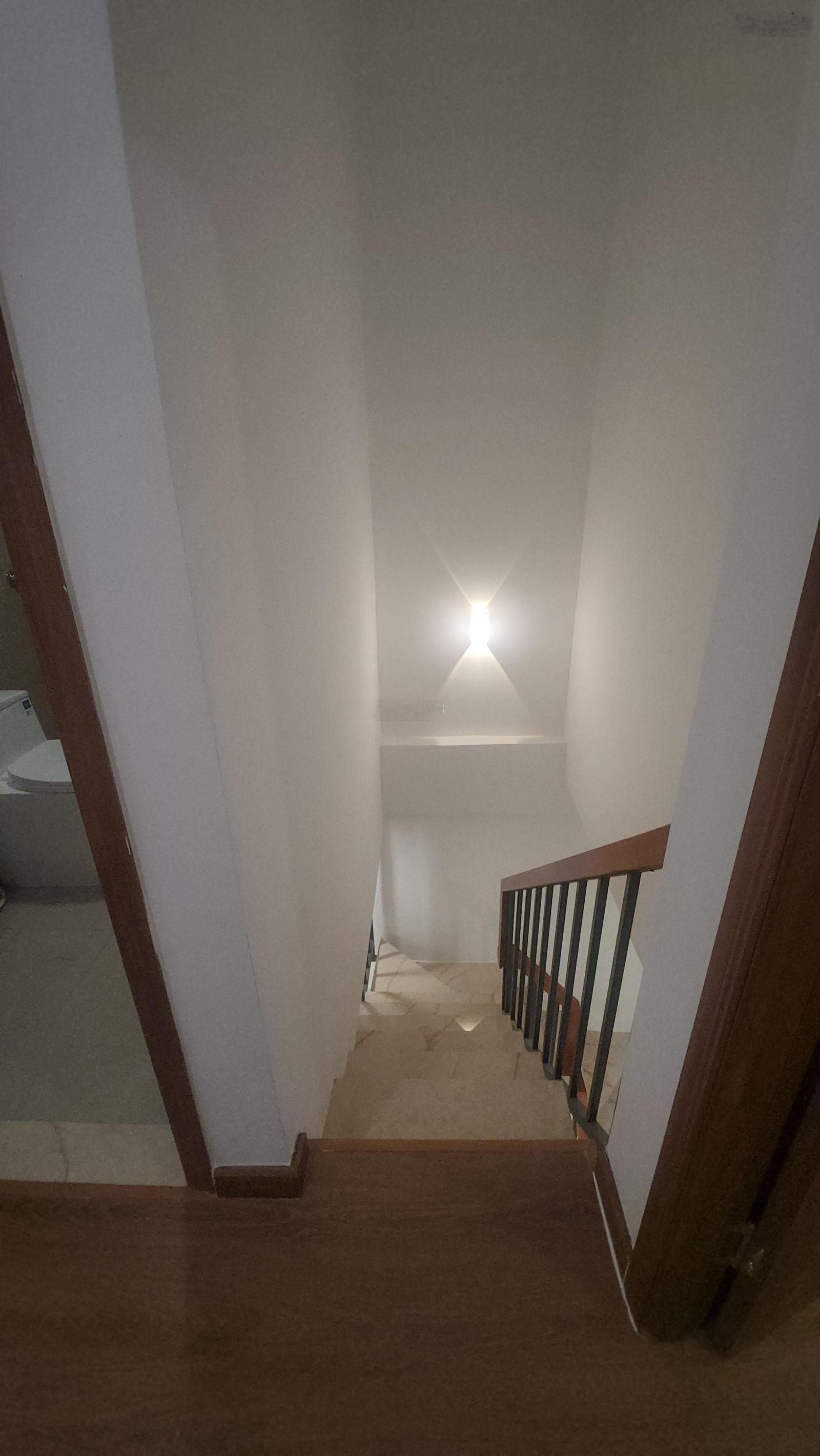 Bán Nhà trung tâm Tân Phú, Hòa Bình, 5,2 tỷ, cách Đầm Sen 1km, 2 tầng, 2PN, 2WC, pháp lý đầy đủ
