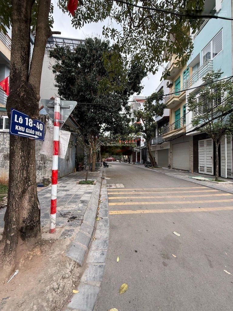 Hiếm nhất ngọc thuỵ - khu phân lô giáo viên- 40m- mt 4m= hậu- giá 9,3 ty tl