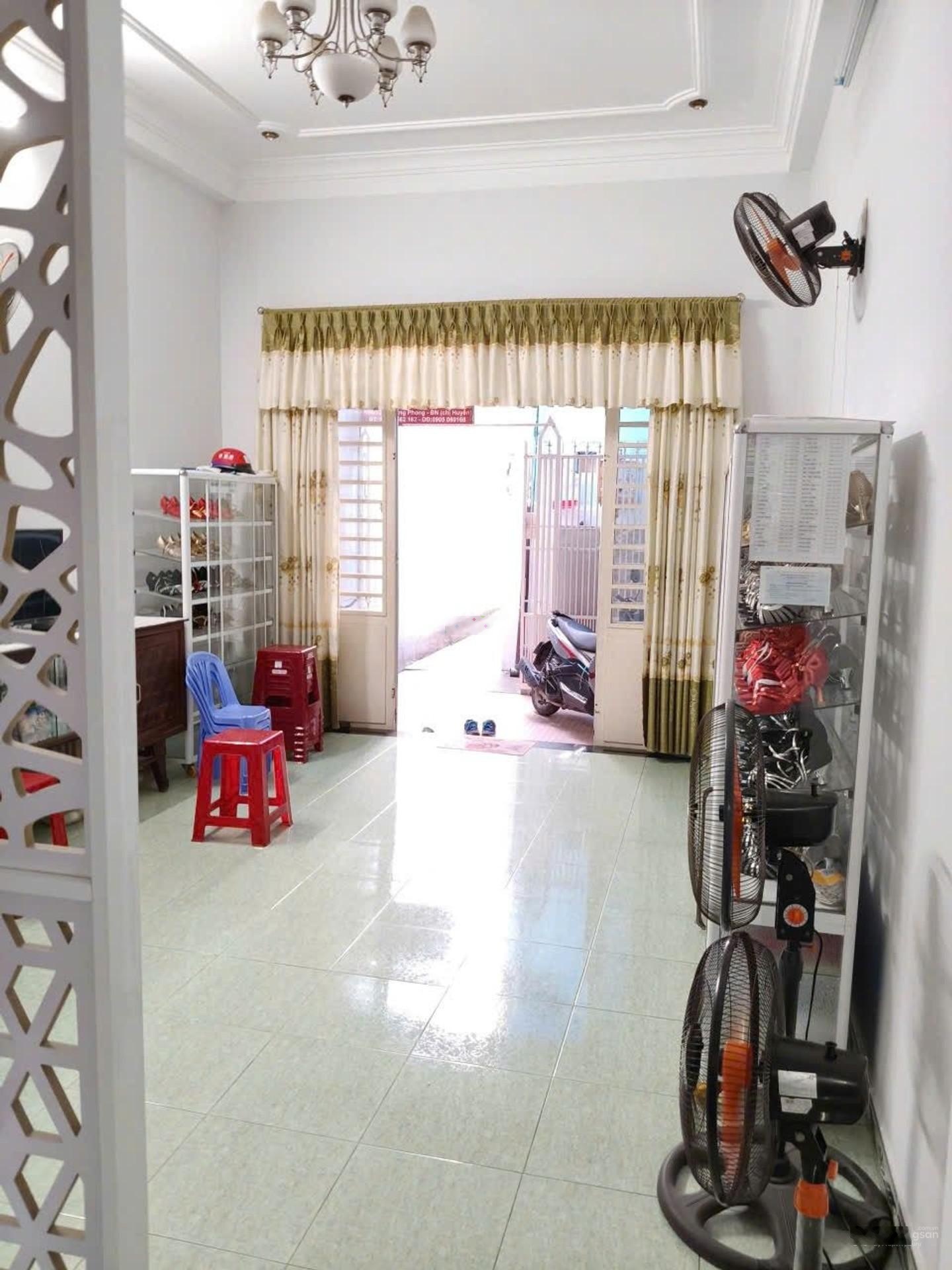 Bán nhà 64m2, 5,3 tỷ Lê Hồng Phong, trung tâm Đà Nẵng gần cầu Rồng, kinh doanh ẩm thực, nhà trọ