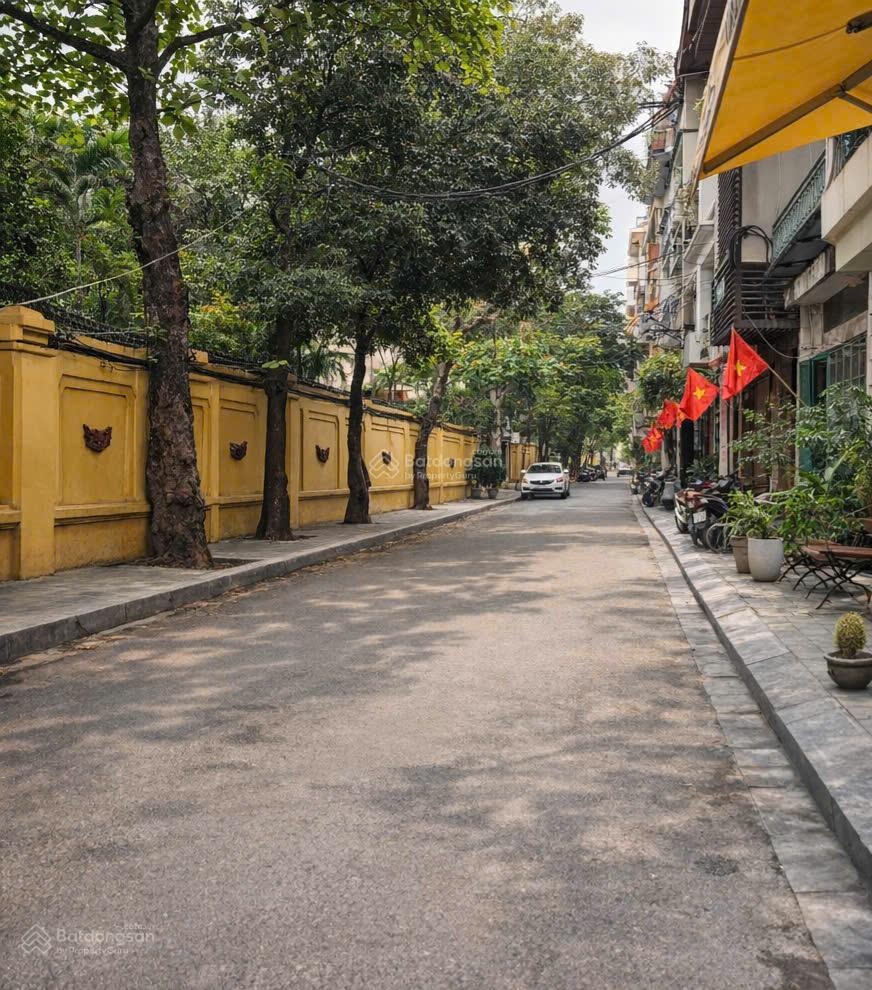 Hiếm có khó tìm - nhà đất vàng điện biên phủ - ô tô lùi cổng - ngõ sạch - an ninh tốt.