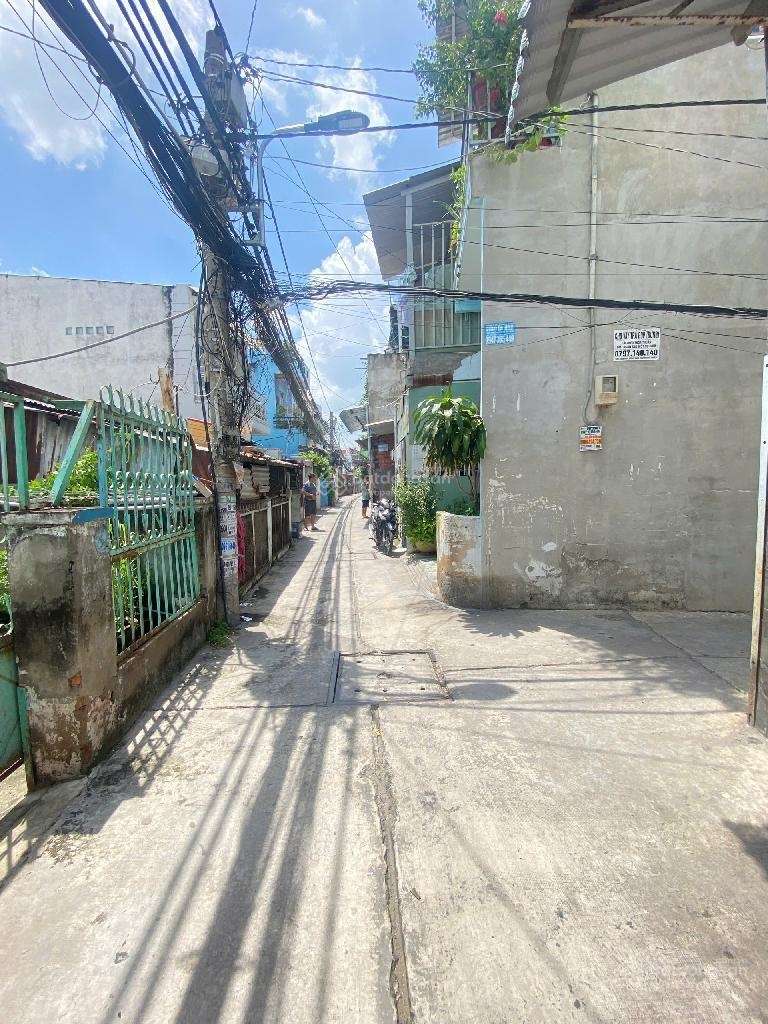Bán nhà Phường Bình Đông, Quận 8 - diện tích 97m2 - hẻm ba gác - giá 4tỷ1