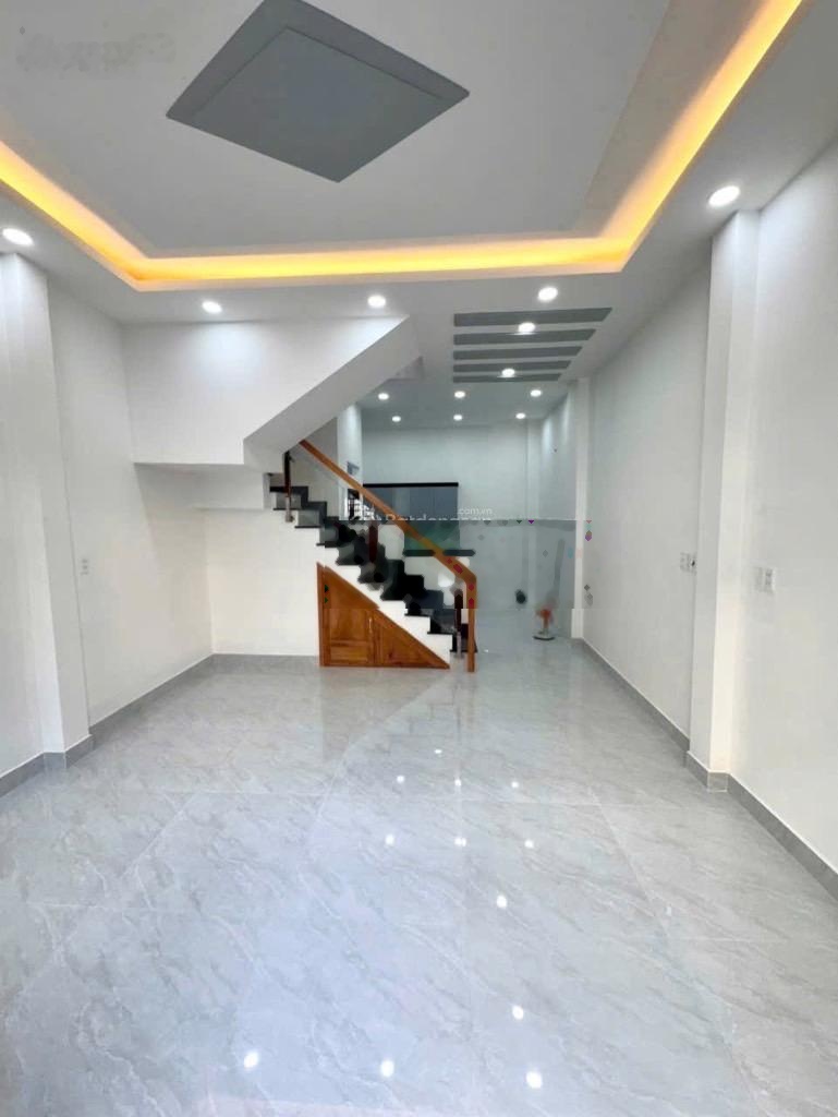 Giảm 1,5 tỷ - bán gấp nhà Bình Tân - 5,5x16m - 3 tầng - hẻm oto - ngay Mã Lò - chỉ còn nhĩnh 5 tỷ