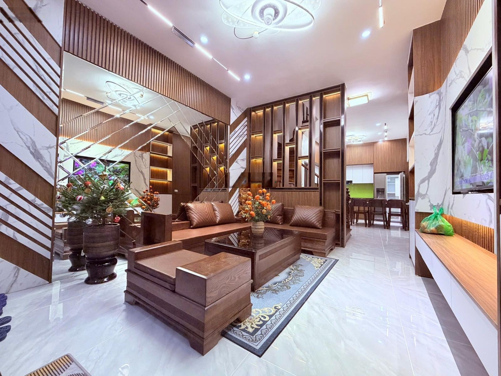 Chính chủ bán nhà liền kề DT 83 m2, giá 27,5 tỷ tại Nguyễn Thanh Bình, Tố Hữu, Hà Đông, Hà Nội