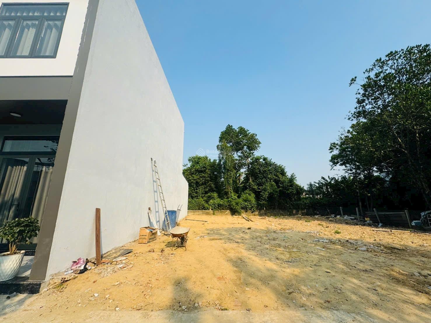 Bán lô liền kề đường bê tông 5m Thôn Quang Châu - Hoà Xuân có bán lẻ từng lô