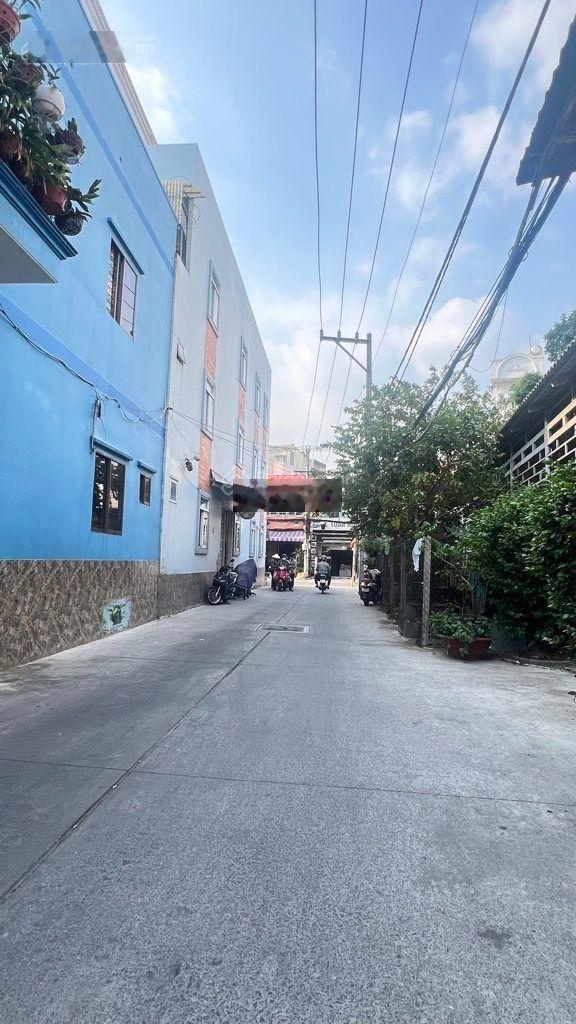 Trung tâm tân phú - nhà mới full nội thất cao cấp - hẻm xe hơi thông - oto ngủ nhà - ngay khu họ lê