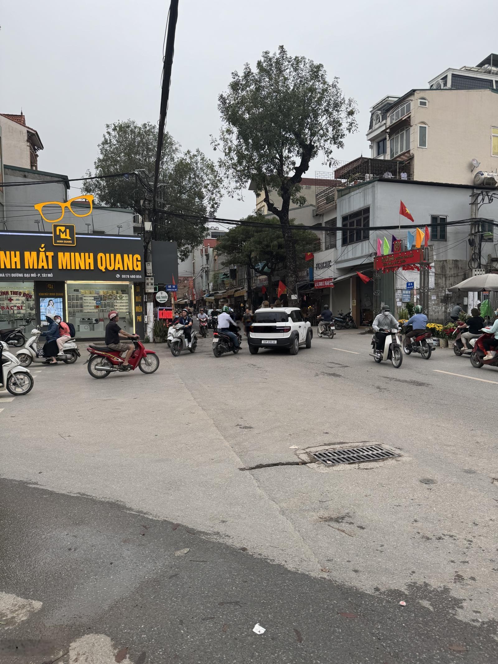 BIỆT THỰ MẶT PHỐ Đại Mỗ HÀNG HIẾM MẶT TIỀN KHỦNG 20M Diện tích: 220/260m x 3 tầng Mặ