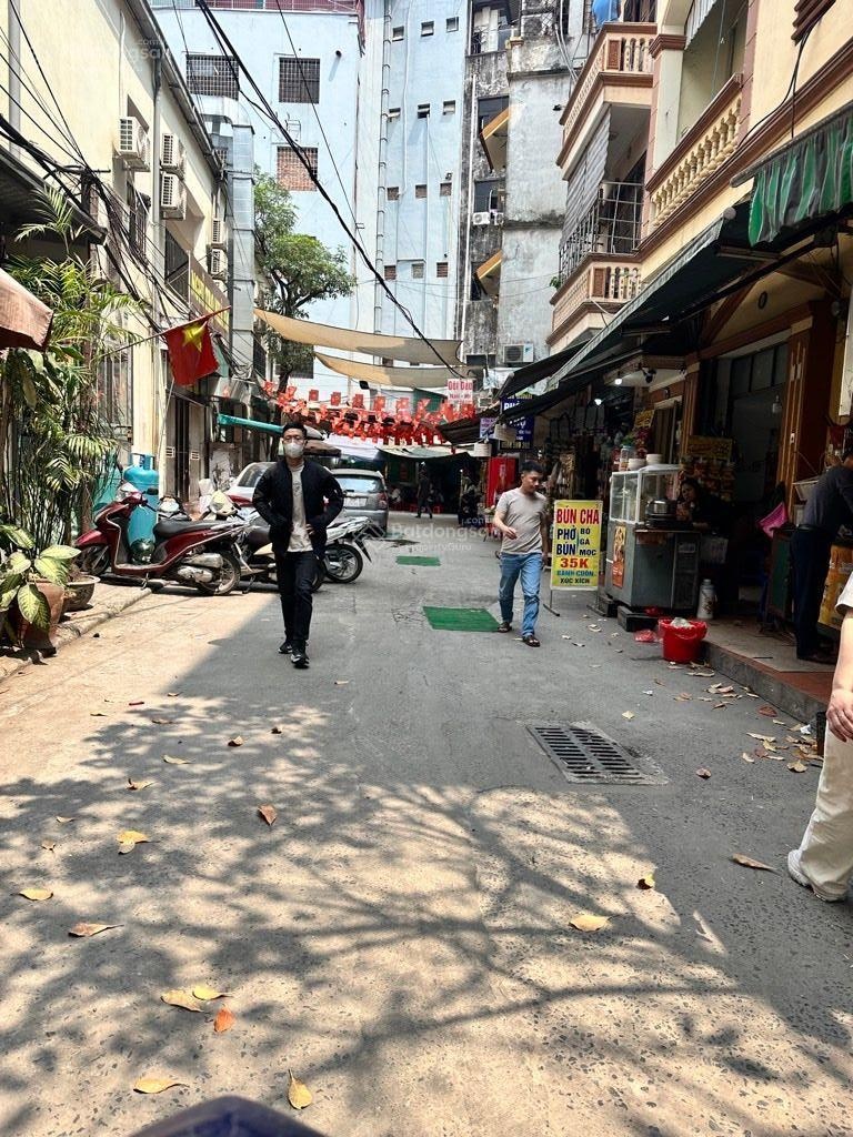 Bán đất tặng nhà 4T - Nguyễn Chí Thanh DT35m - Ngõ thông ô tô, KD - Sổ đẹp Giá bán 11.7 tỷ