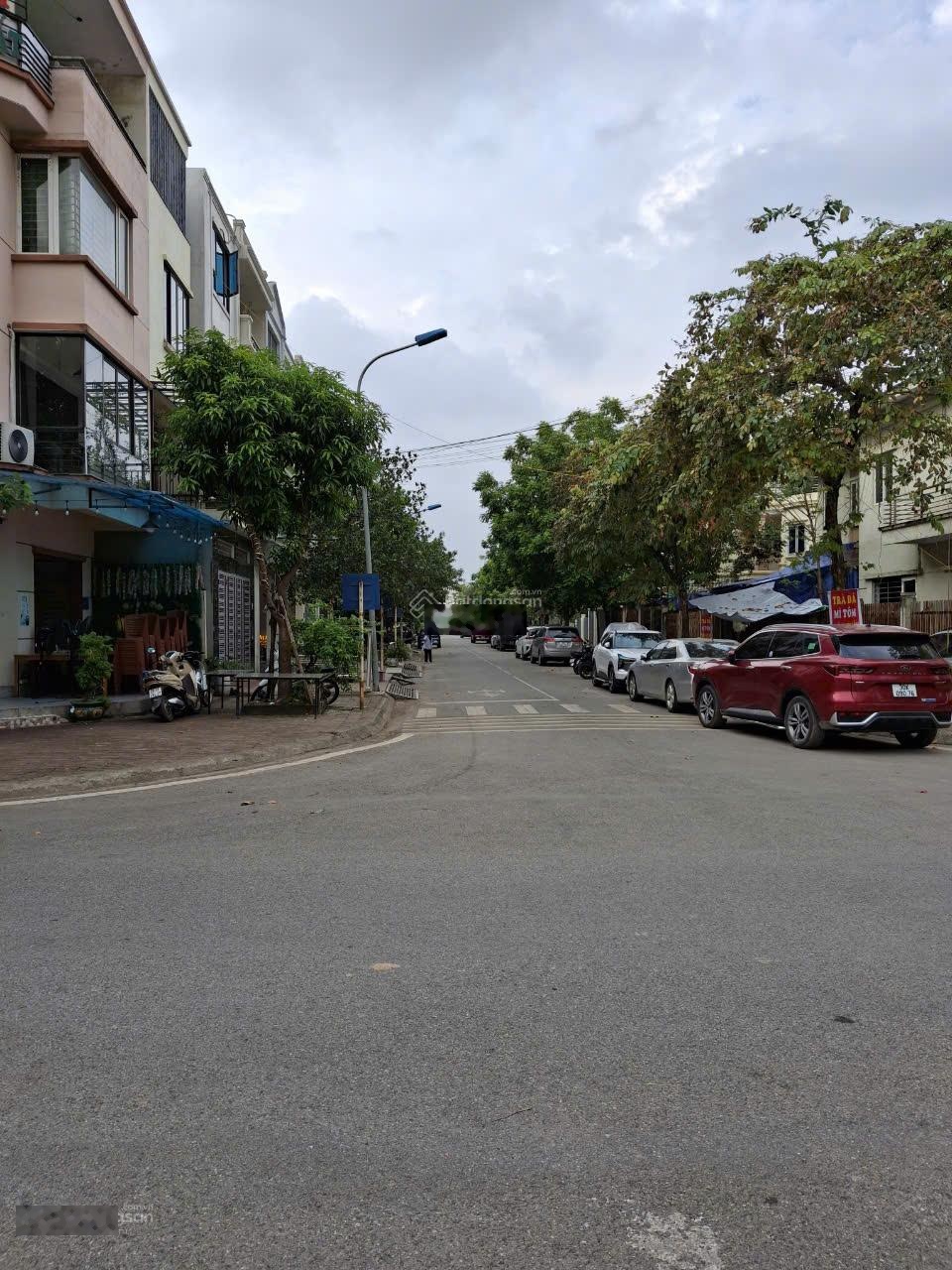 Cần bán đất dịch vụ pheo đẫy - bara tân tây đô. tân lập.