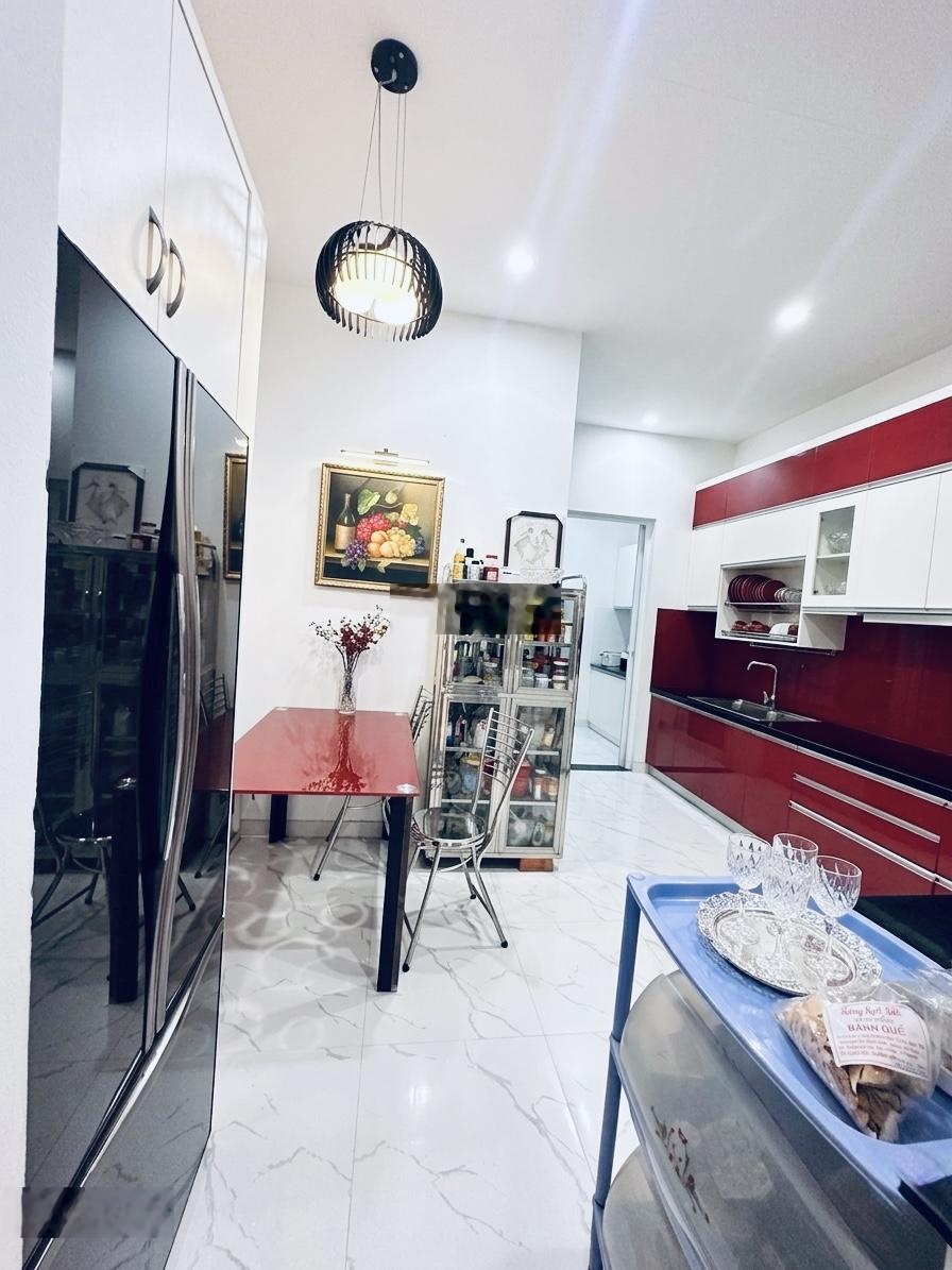 Nhà lê văn sỹ phú nhuận 4 tầng hoàn công đủ ở ngay