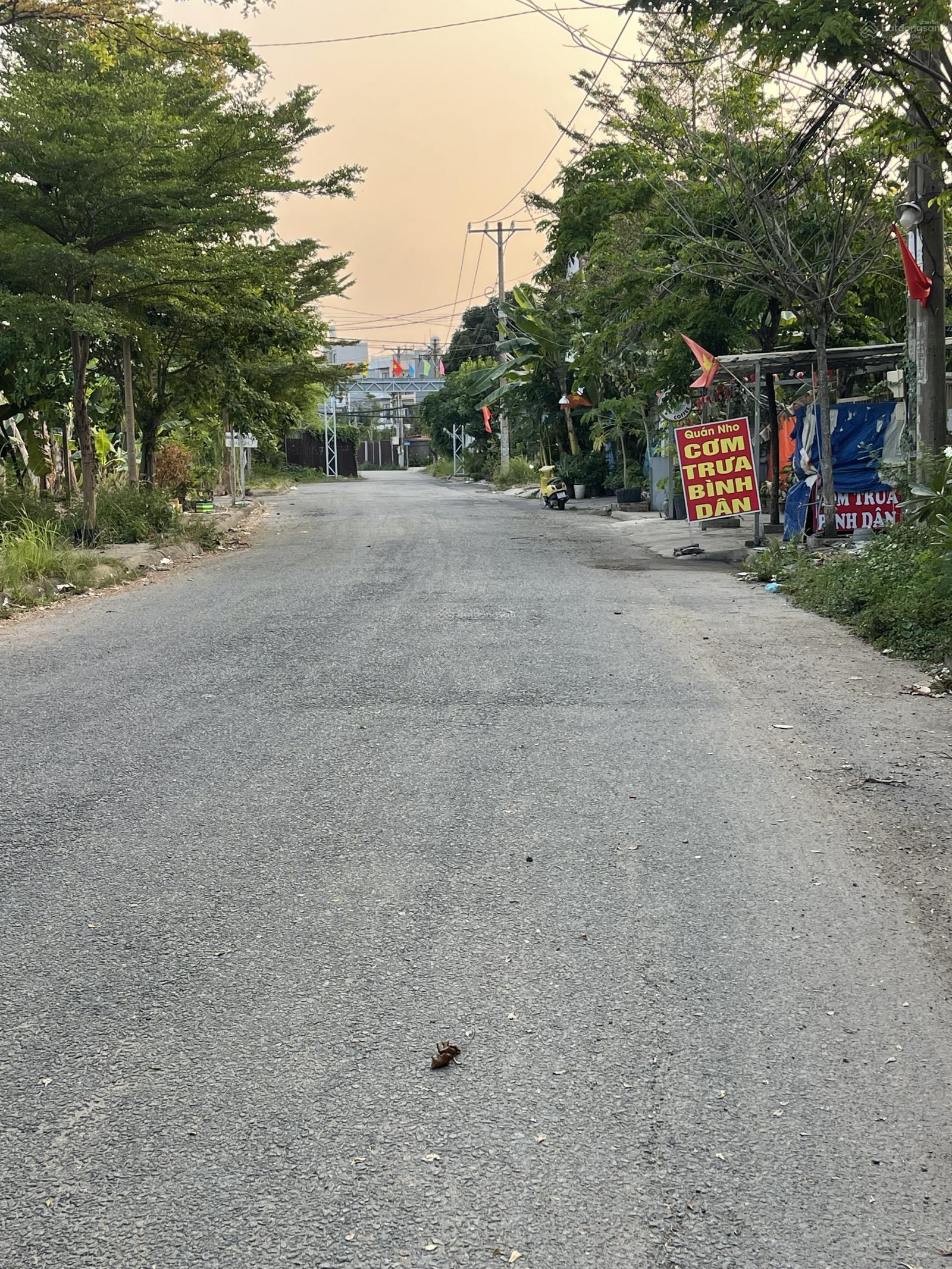 Bán nhanh 50m công nhận 26,7m thổ cư giá rẻ nhất Bưng Ông Thoàn Phú Hữu quận 9