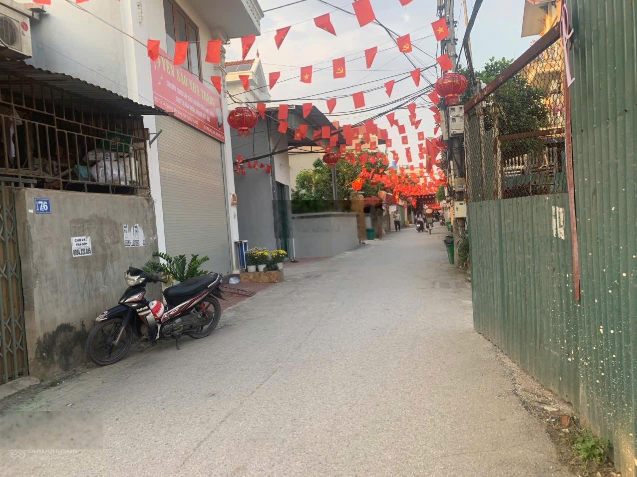 Đất Yên Nghĩa trong đê 105m2, chia 2 lô hơn 7tỷ