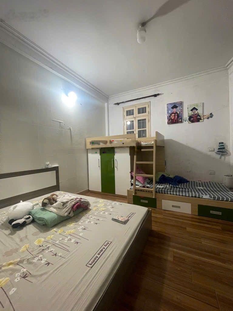 12,6 tỷ-yên lạc- 60m- dòng tiền 15tr/tháng-ngõ gần phố- thanh khoản tốt, trung tâm hai bà