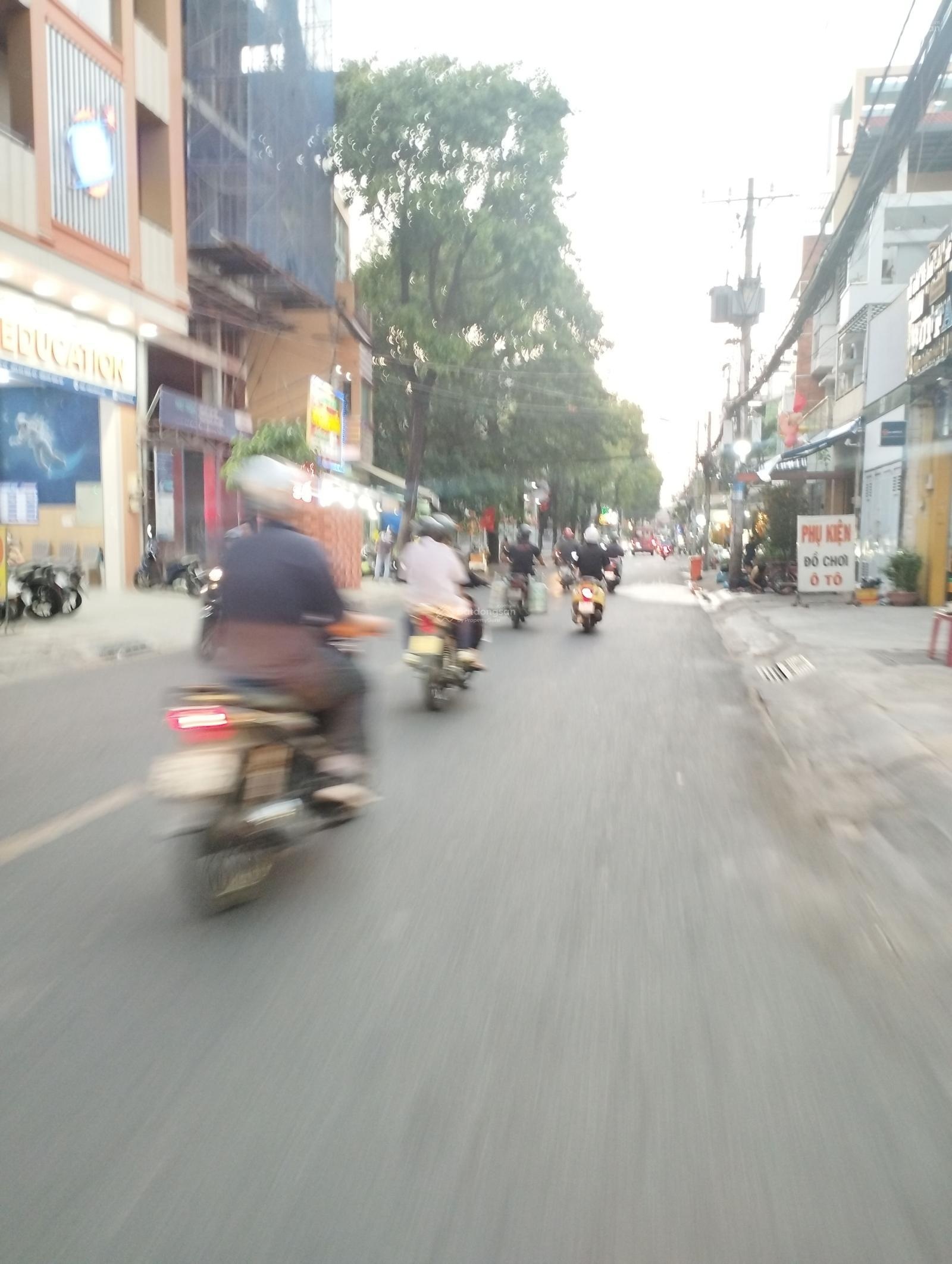 Ngộp mặt tiền Thạch Lam - 69m2 - 2 tầng kinh doanh Sầm uất