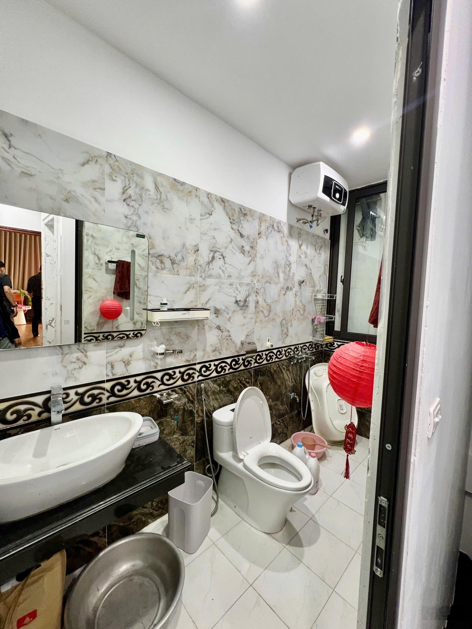 Bán gấp nhà riêng Lô góc ngõ to phố Kim Ngưu, 12,5 tỷ, 40.6m2, 6 tầng, mặt tiền 4,2m