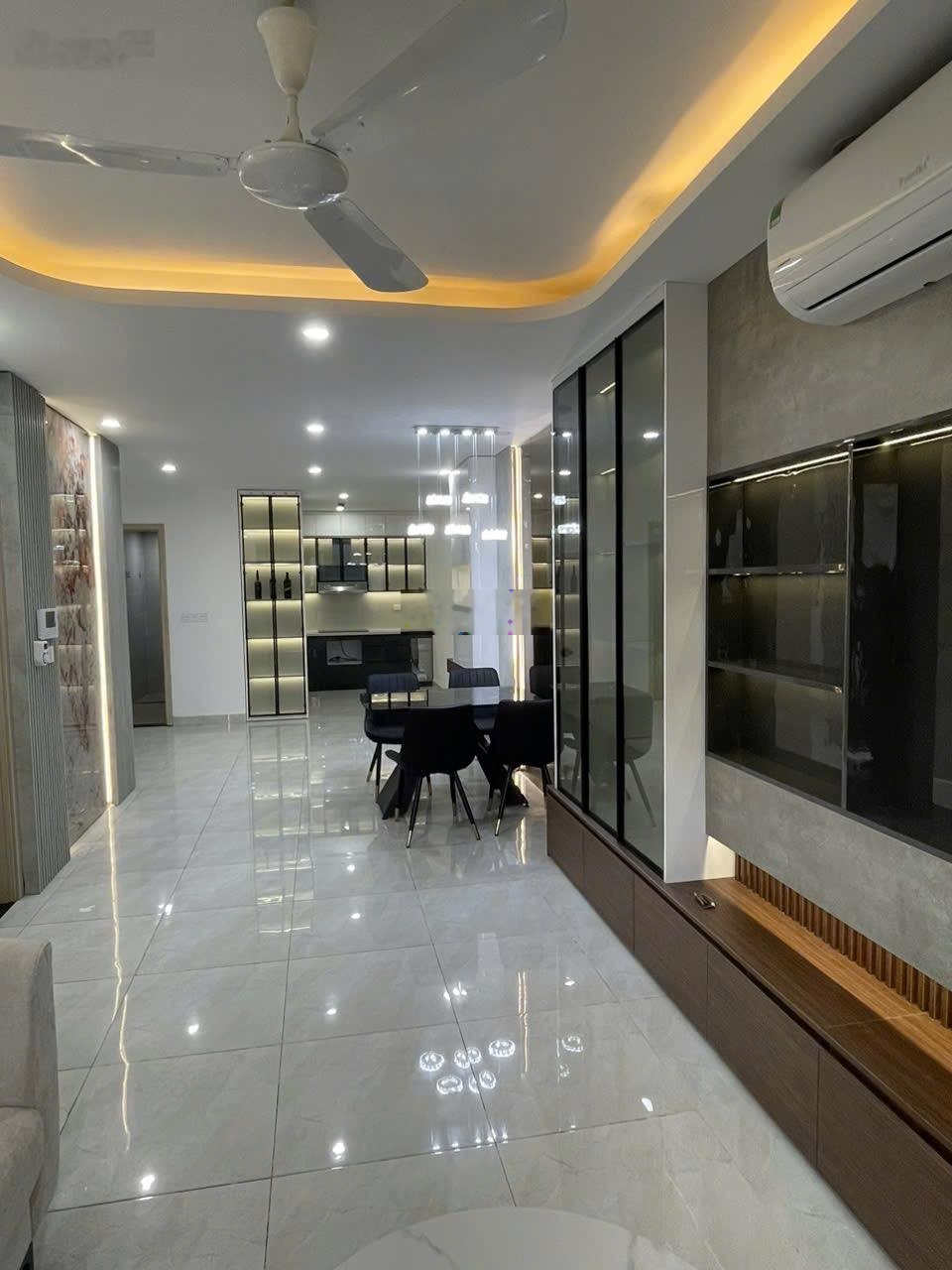 Hiếm! 3PN 96m2 thông thuỷ, full đồ, sẵn sổ, có slot ô tô tại chung cư Feliz Homes, giá chỉ 7,9 tỷ