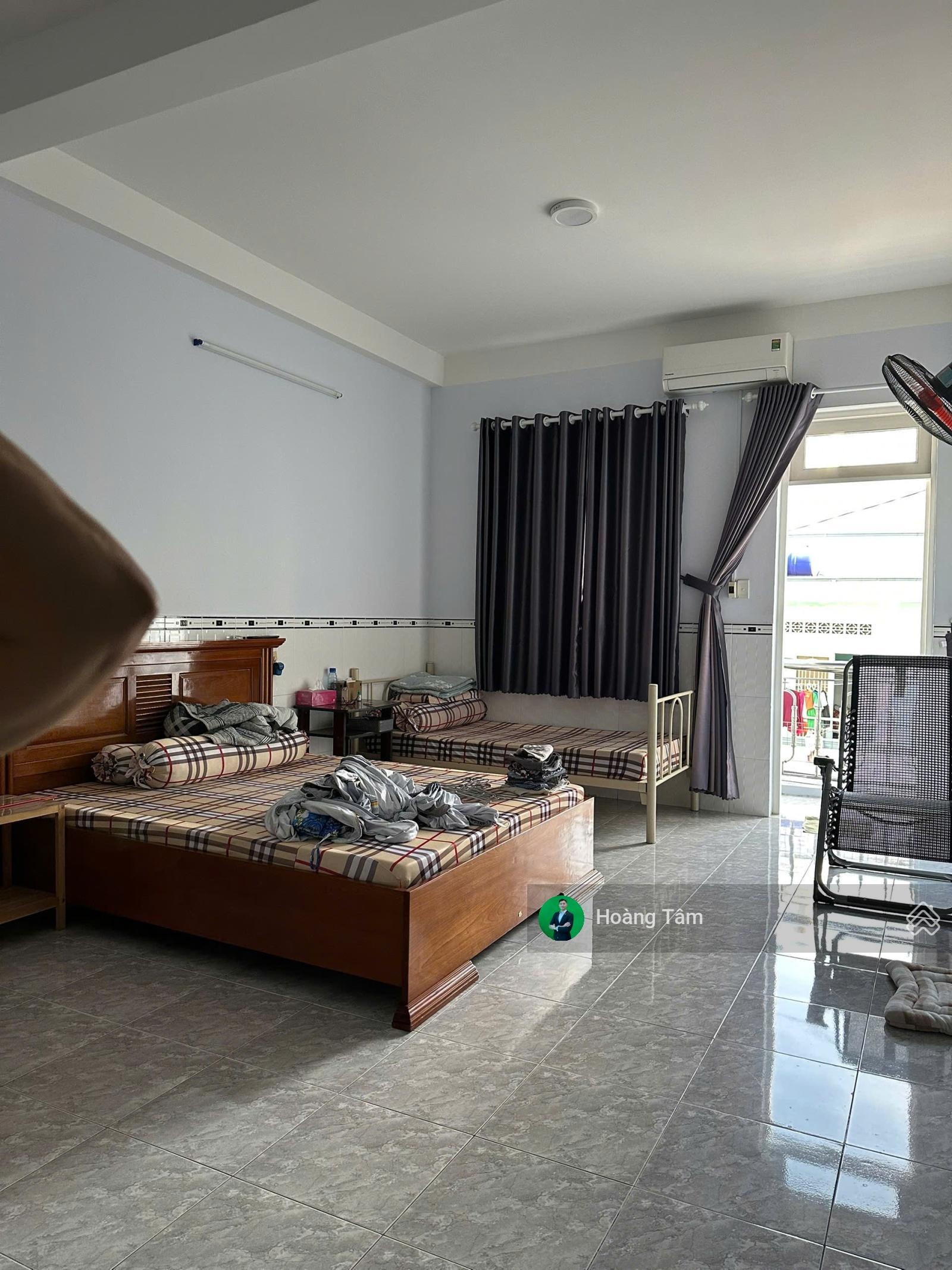 Bán nhà mặt tiền 12m khu bình phú, quận 6, dt: 4x15m, trệt 2 lầu, lh: 0792081989
