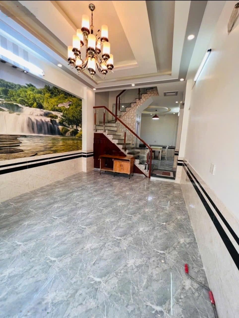 Ngộp vốn cần bán nhà gấp đường Nguyễn Quý Đức P.An Khánh Quận 2, 85m2(5x17m)nhà 3 lầu-SHR