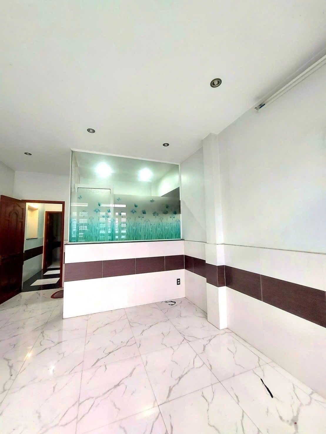 Giảm sốc 400 triệu chỉ còn 15.5 tỷ mặt tiền võ thành trang gần ngã 4 bảy hiền