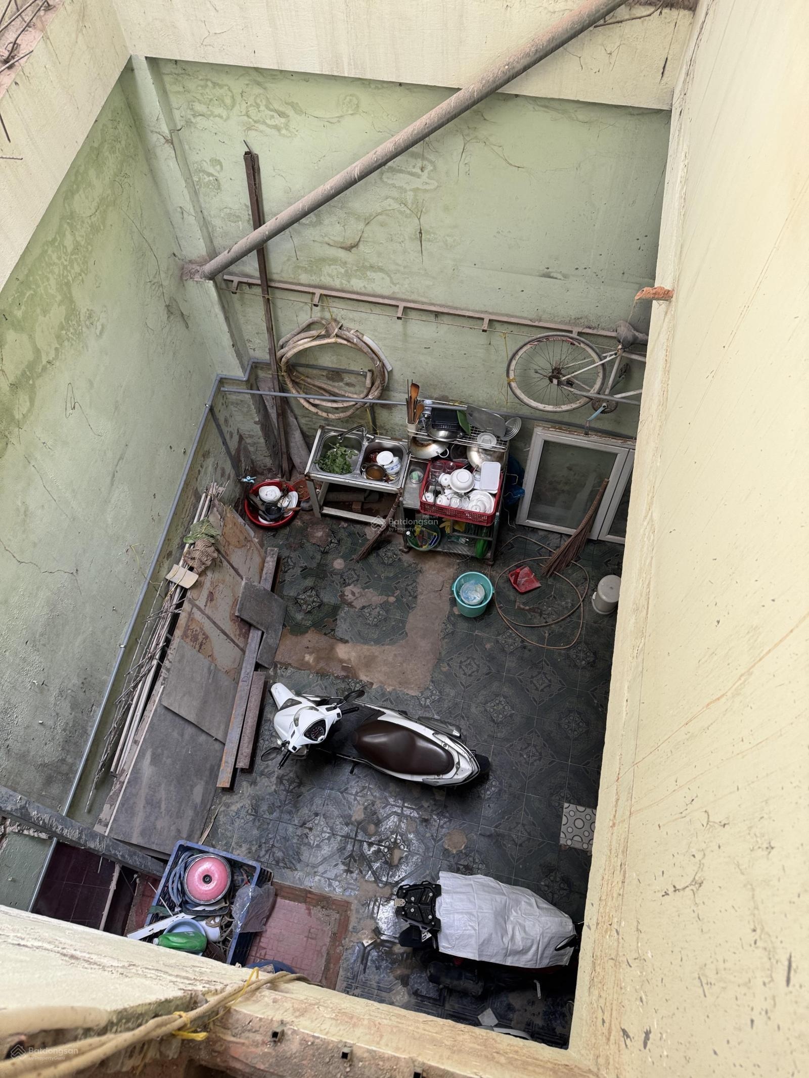 Cần sang nhượng nhà mặt tiền cho thuê/kinh doanh đều phù hợp, khung nhà chắc chắn, móng chắc chắn