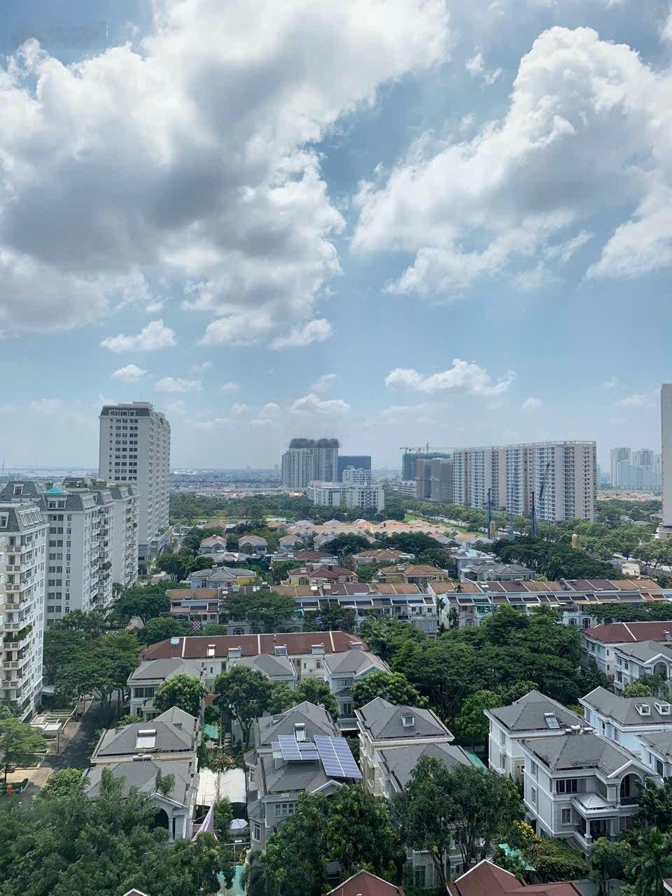 Bán M6 12,5 tỷ, bao thuế phí, nhà có sẵn nội thất cao cấp làm để ở . View ĐN biệt thự. Mát thoáng