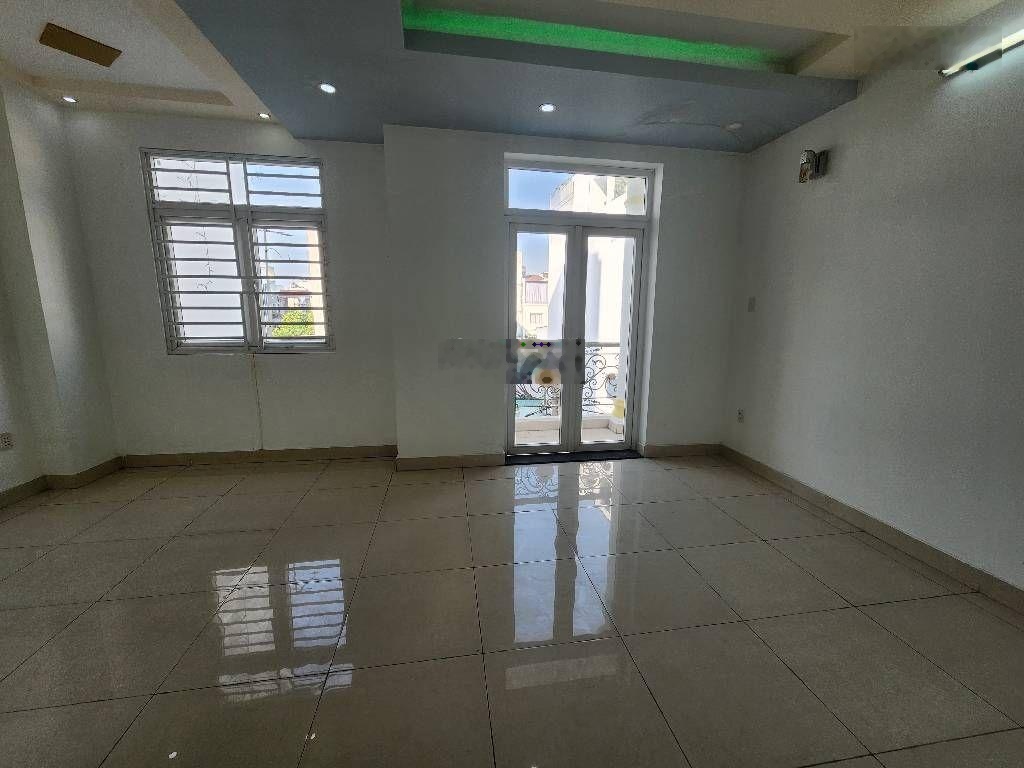 Hiếm, nhà đẹp giá tốt, biệt thự 3 tầng, DT 6x19m hẻm ô tô Nguyễn Văn Khối P Thôn Tây Hội nhỉnh 12tỷ
