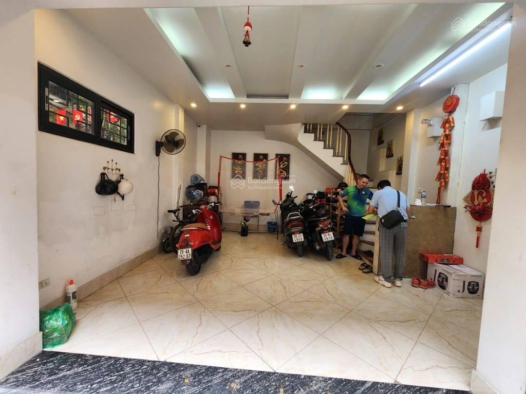 Bán nhà lô góc 30m2, Kim Ngưu Hai Bà Trưng, kinh doanh, ô tô tránh, 14 tỷ 6
