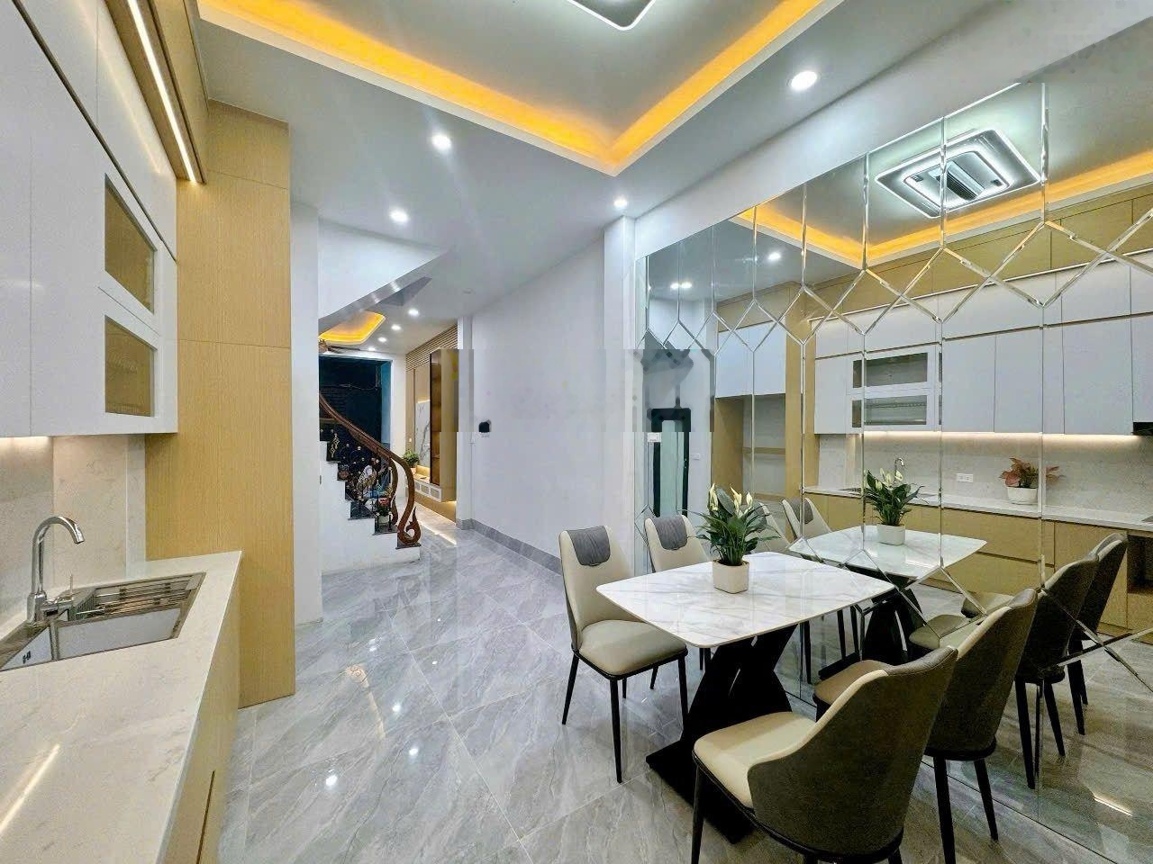 VIEW HỒ - Bán nhà mới ô tô vào nhà phố Khương Hạ DT 46m2 x 5 tầng, mặt tiền 4m, giá chào 15.2 tỷ