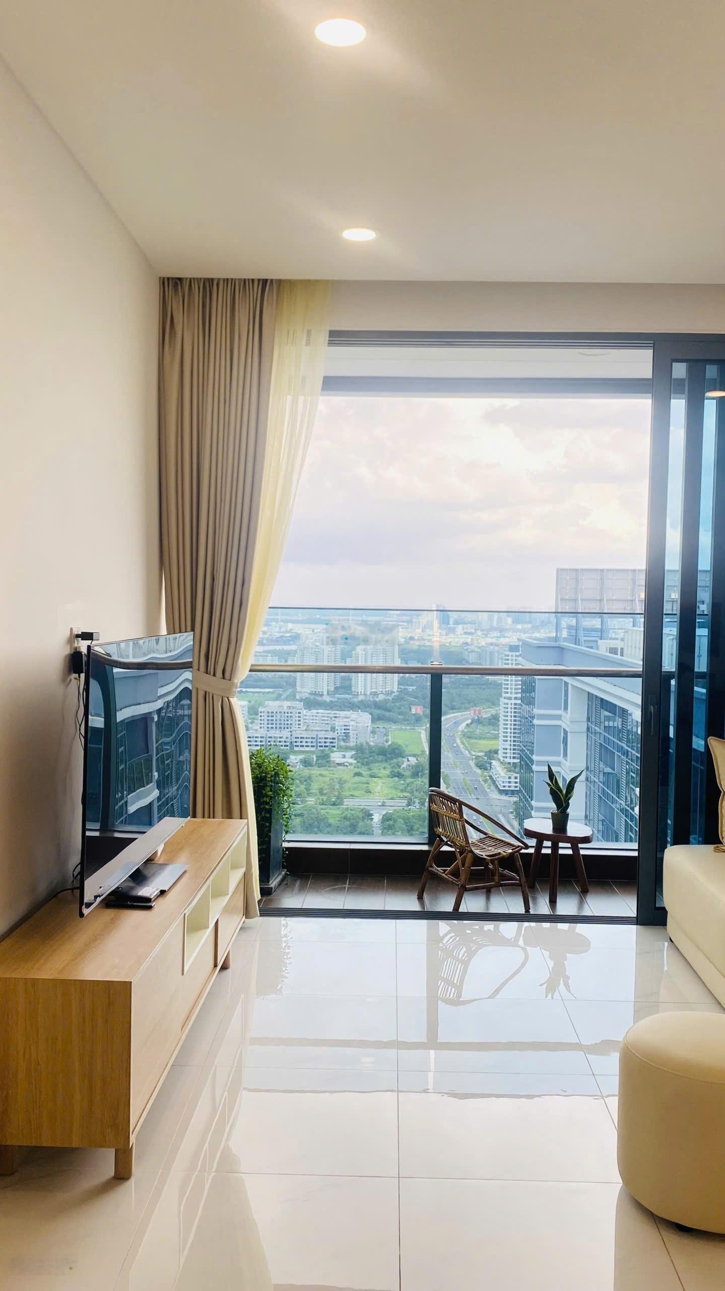 Cho thuê độc quyền căn hộ sunwah pearl view đẹp, vị trí trung tâm