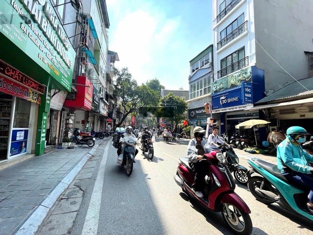 Chủ rất cần tài chính - bán gấp nhà mặt phố trương định - giá rẻ hơn thị trường 20% - chỉ còn 9 tỷ