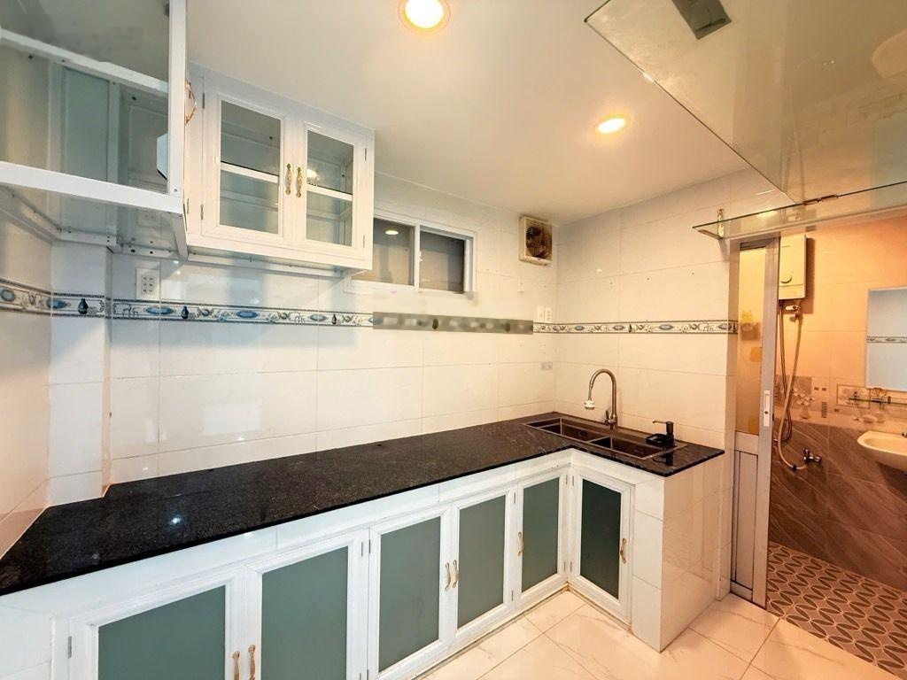 Bùi văn ba , quận 7, nhà 2 tầng, 4x8 vuông vứt 4tỷ7 - hẻm ô tô thẳng 1 trục