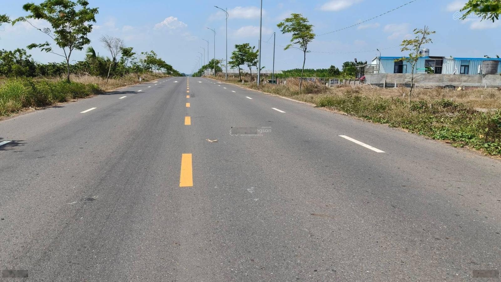 Cần bán đất mặt tiền tỉnh lộ 997