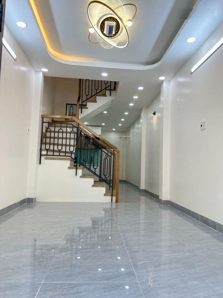 Quận 6, nhà mới 3 tầng, hẻm 8m, chỉ hơn 5 tỷ