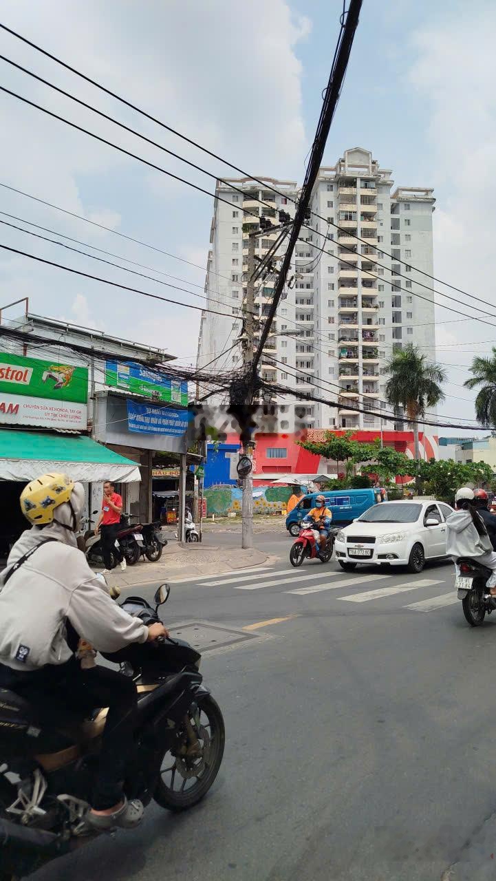 Chính chủ cần bán gấp nhà hẻm xe hơi Thoại Ngọc Hầu 5,5x21m trệt lầu chỉ 11 tỷ