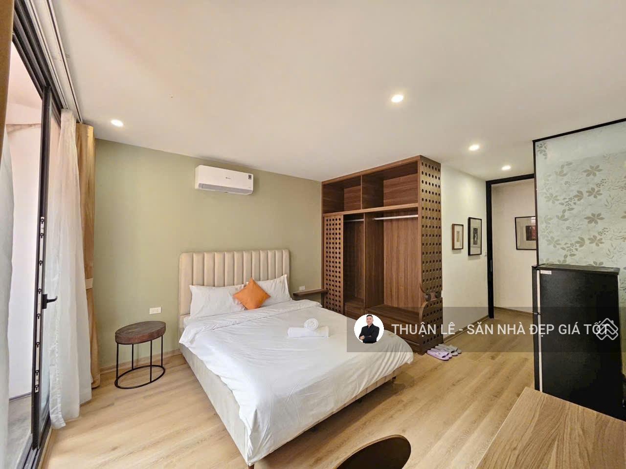 Hàng ngộp! Hạ gấp 5tỷ bán gấp nhà Mặt tiền Nguyễn Trọng Tuyển, PN. Đất 93m2 (5x22m)- 4TST. Chỉ 20tỷ