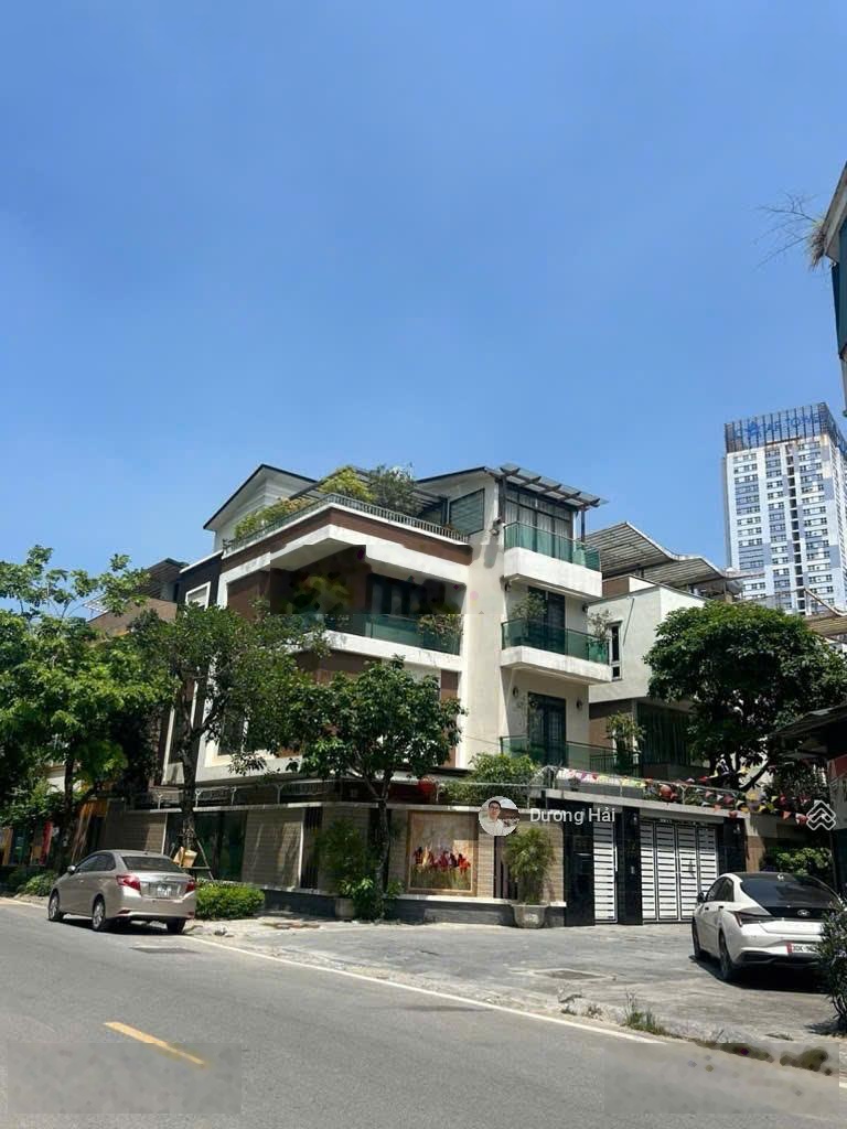 Bán biệt thự Hàm Nghi - Nam Từ Liêm - 185m2 MT 10m - Lô góc sân vườn gần công viên