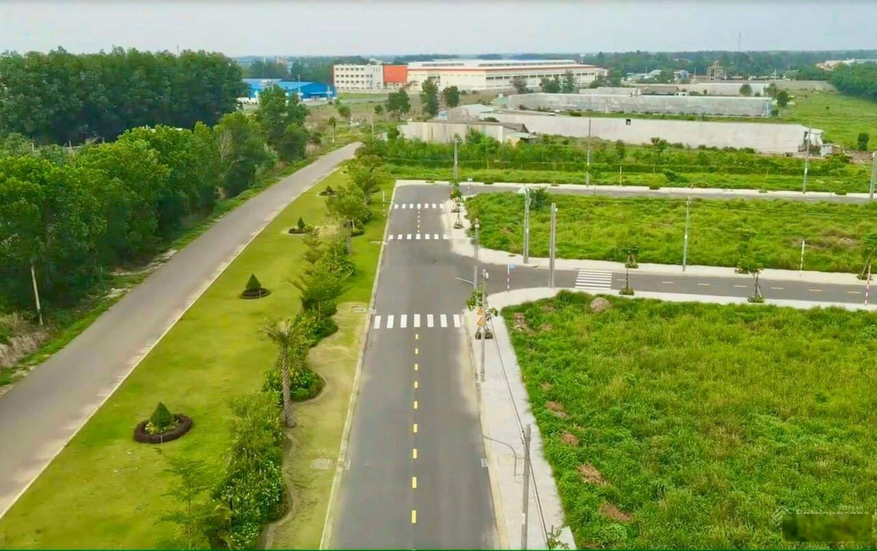 Bán lô đất 500m2 TC 80m2 mặt đường 18m liền kề KCN Chơn Thành Đồng Nai giá 600 triệu