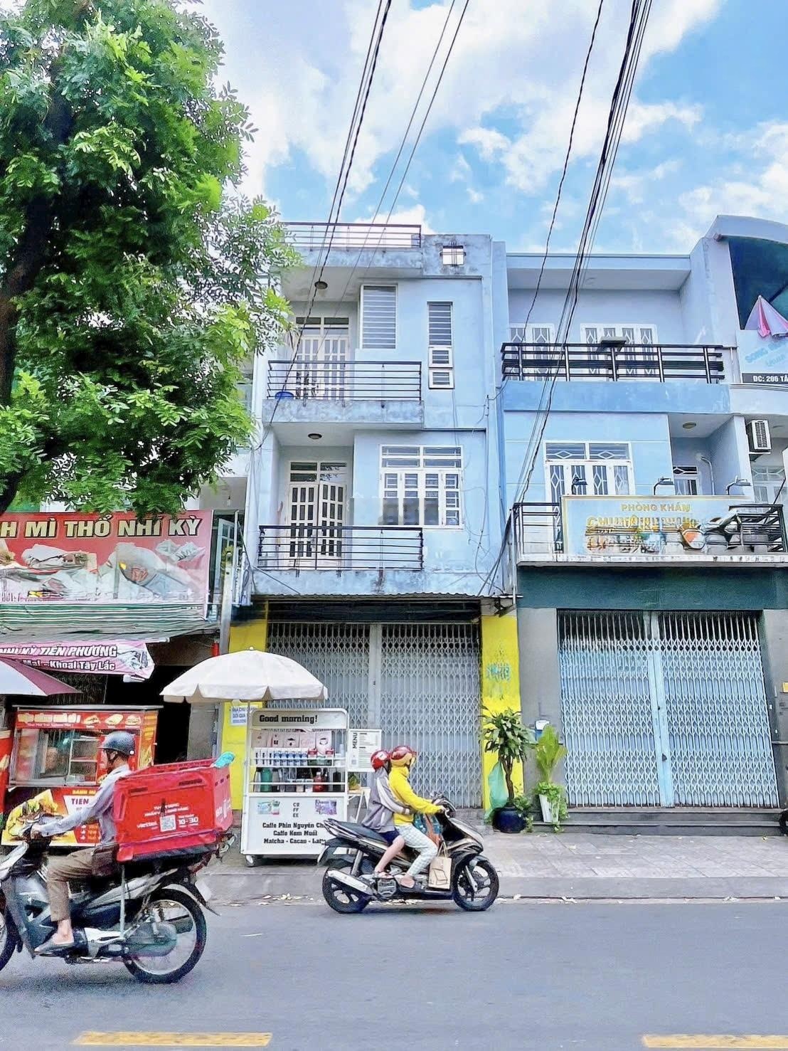 Bán nhà Mt Tân Quý 4.7x10.5 - 3 tấm nhỉnh 10 tỷ ngay cổng trường học