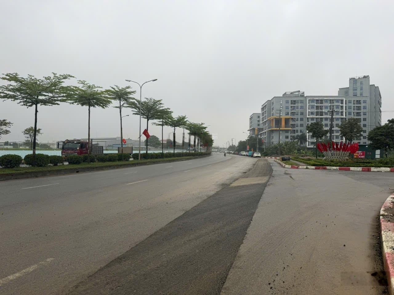 Đất đẹp 60m2 Hậu Dưỡng Kim Chung, mặt tiền 5,2m, ô tô vào tận đất, gần chợ trường , chỉ 6,1 tỉ