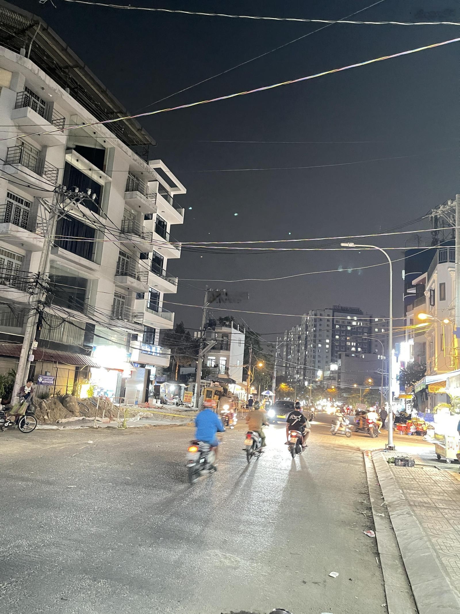 Mặt tiền - 70m2 - chu văn an - vỉa hè rộng - p12 - bình thạnh - nhỉnh 11 tỷ