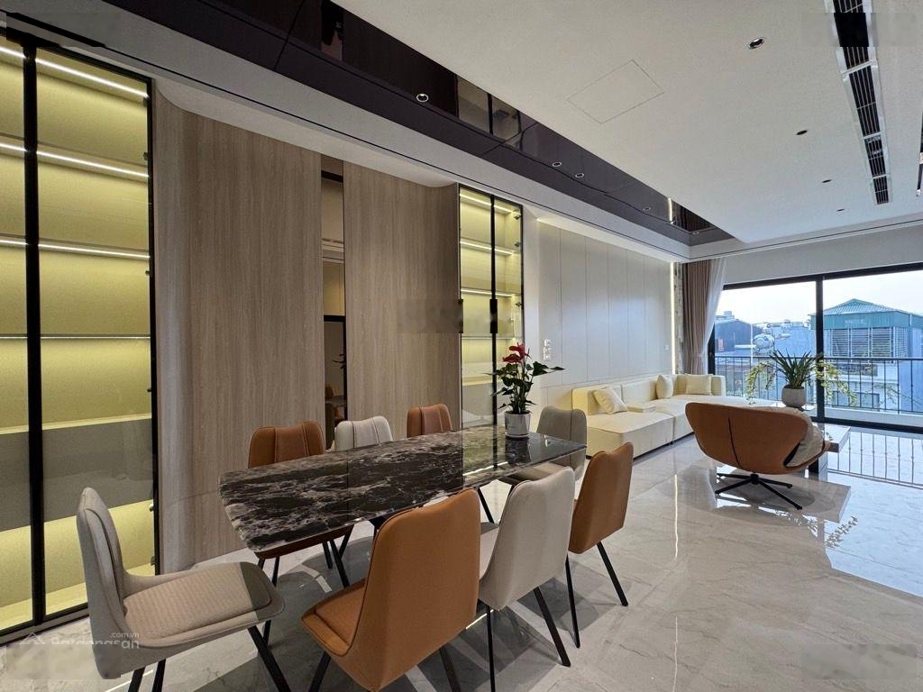 Bán nhà view hồ Bồ Đề, 70m2, 5 tầng, 14 tỷ, ô tô thông, thoáng trước sau, full nội thất, 0967008185
