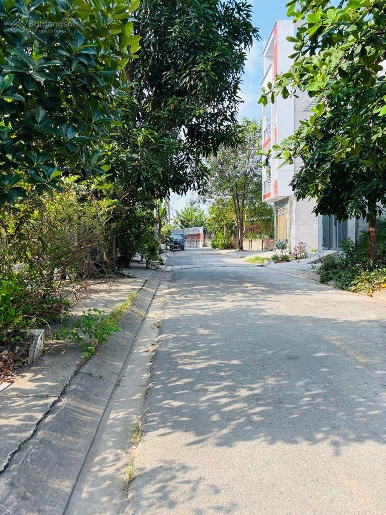 Bán nhà mới xây Kdc phạm thế hiển p7 q8 Dt 4,5 x15m trệt lầu sân thượng trước sau