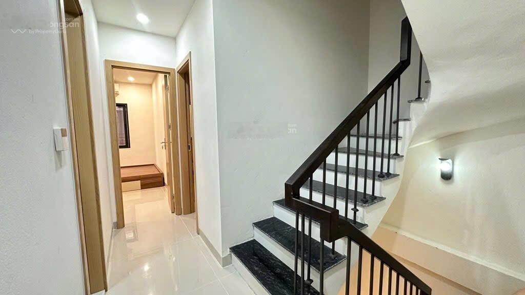 Gốc Đề Hoàng Mai- 4 tầng ở ngay- Ngõ đẹp- Phân khúc hiếm- 30m2- 7.65 tỷ