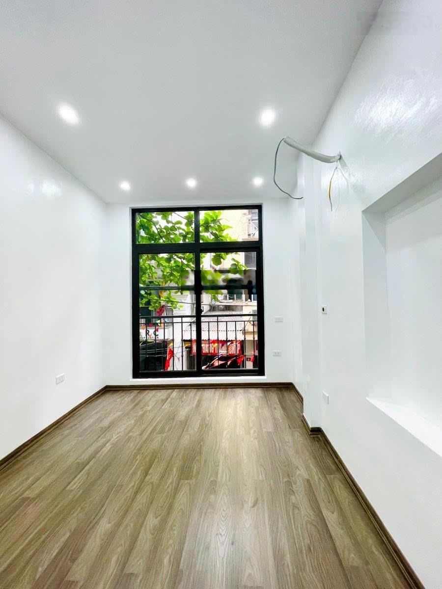 Bán nhà 5 tầng mặt phố Quận Đống đa cũ-phố có vỉa hè-thông hai đầu đều là mặt phố-kinh doanh tốt
