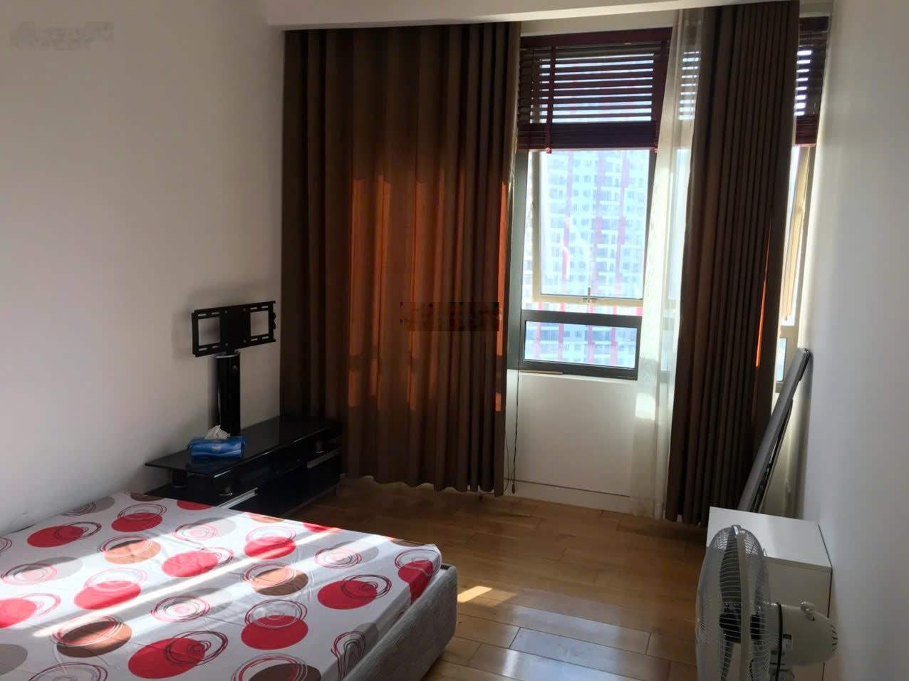 Gia đình cần bán căn hộ cao cấp tại tòa IPH, số 239 Xuân Thủy. tòa indochina plaza 97m2 10.78 tỷ