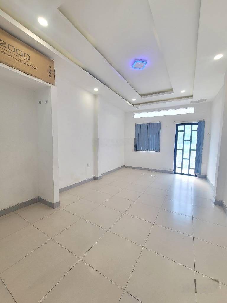 Hiếm giao dịch 70m2 nhà cũ 2 mặt đường - cách chợ Bà Chiểu 500m - thông Bùi Hữu Nghĩa - hơn 8,55tỷ