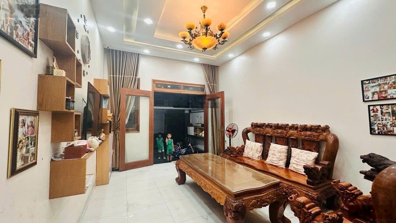 Ngộp ngân hàng - bán gấp nhà 160m2 Hiệp Bình Chánh - ngang 8m hiếm có - 11 tỷ