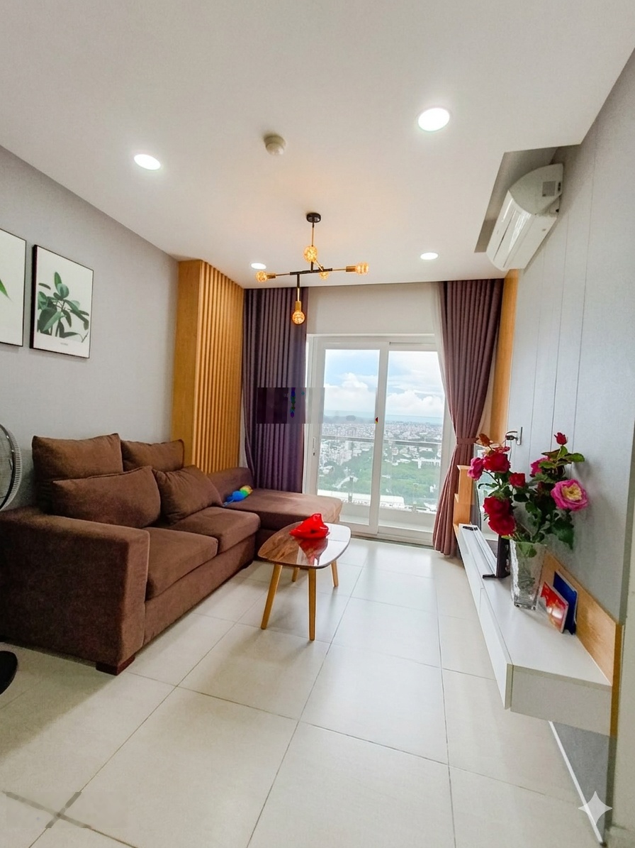 Bán gấp căn hộ cao cấp Xi Grand Court Quận 10 - 70m², 2PN, tặng nội thất, sổ hồng sẵn, nhà đẹp