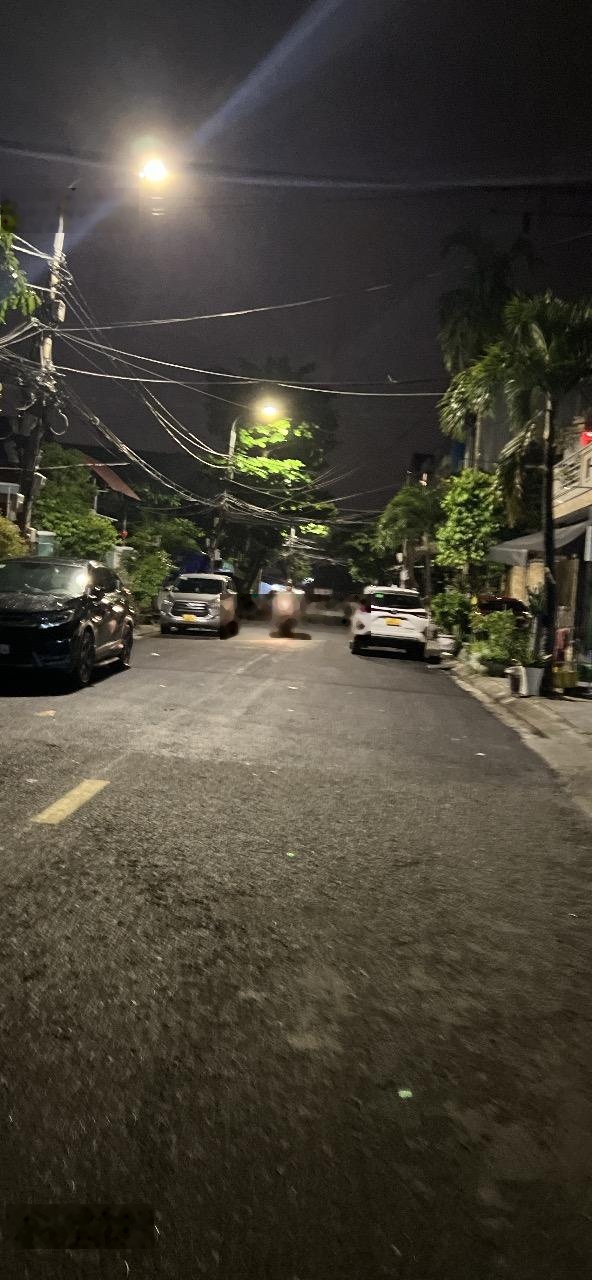 Chủ bể bá gấp đất trường chinh
