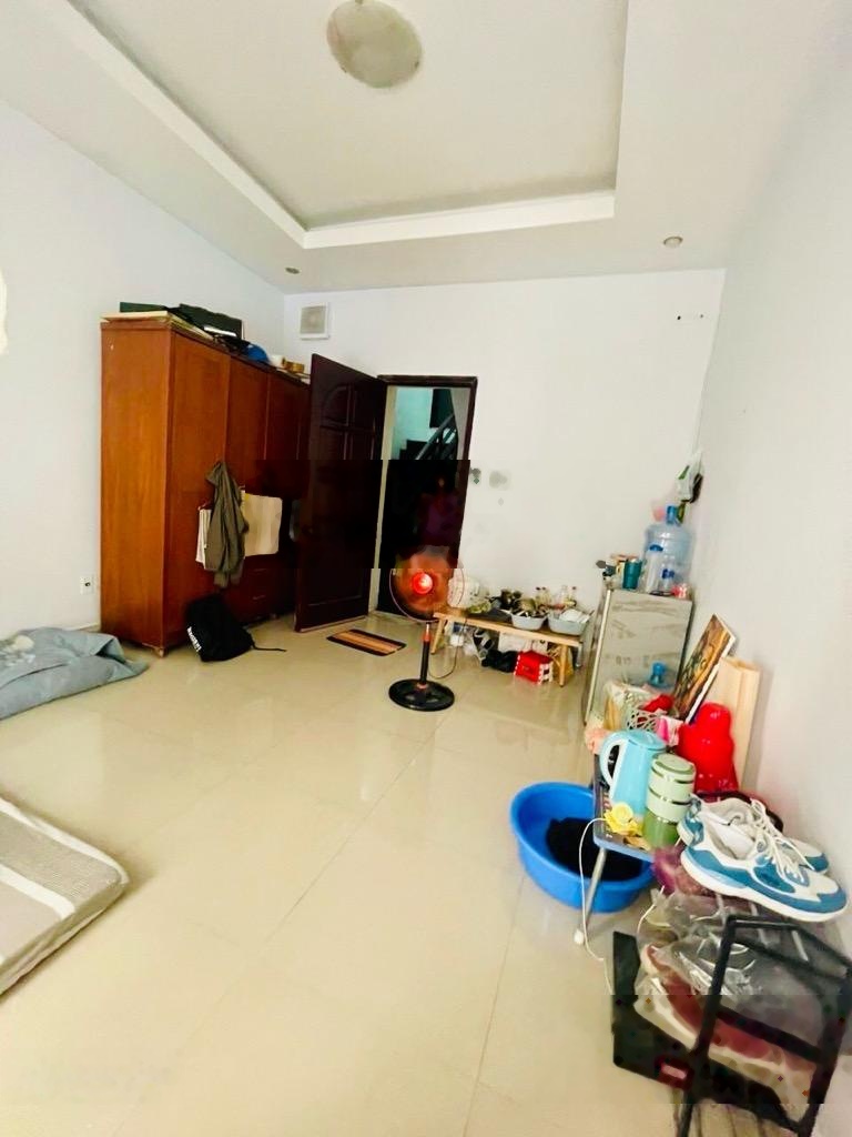 Nhà 4 tầng HXH cạnh mặt tiền, đang cho thuê 13tr, Tân Bình