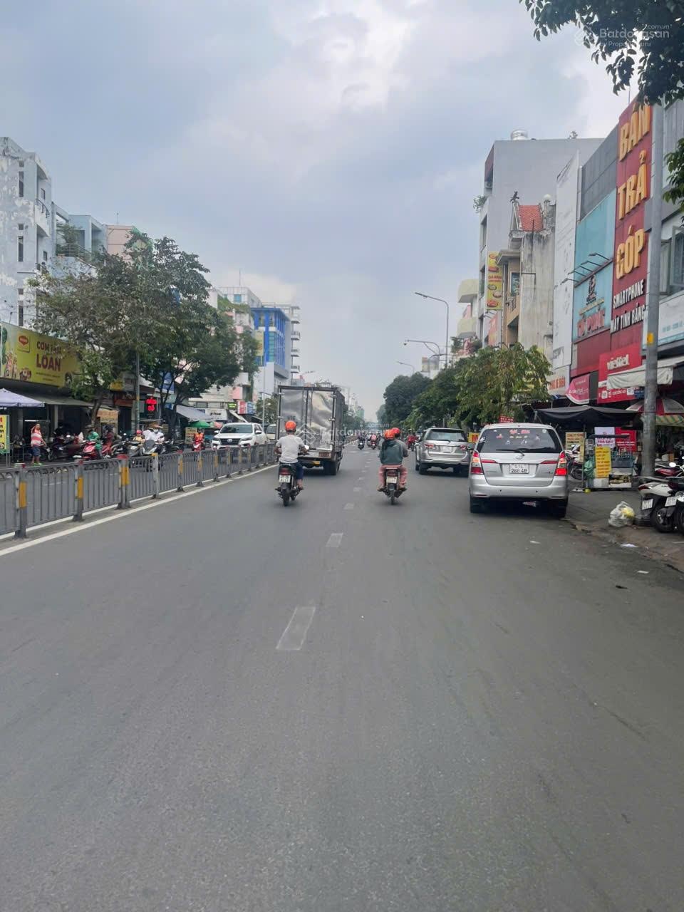 Cần bán MT Phan Văn Trị P5 đối diện Cityland DT 4x25m KVXD 7 tầng ĐCT 45tr/th giá chỉ 21.x tỷ